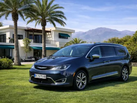Chrysler Pacifica 3.6 V6 - car rental in Tenerife