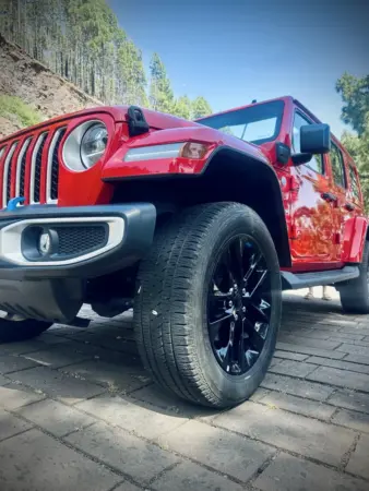 Foto Jeep Wrangler Sahara 4XE – 12