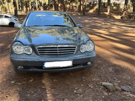 Foto Mercedes-Benz C200 W203 – 8