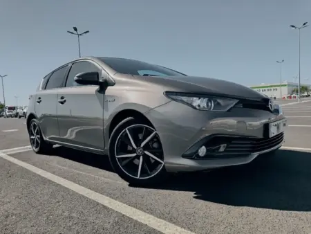 Foto Toyota Auris Hybrid – 2
